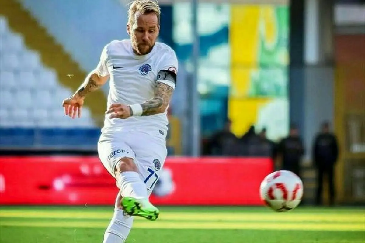 بازیکن سابق استقلال به اروپا میرود