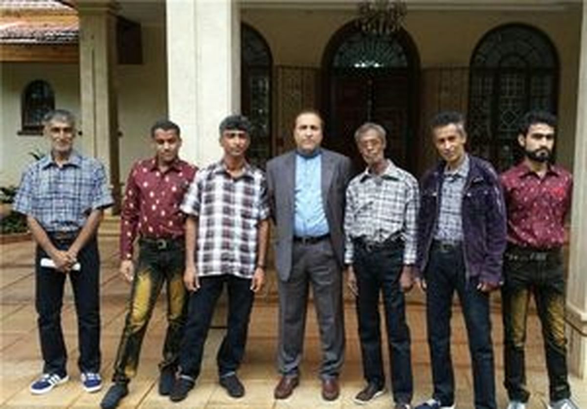 شش ملوان ایرانی نجات یافته در کنیا وارد تهران شدند