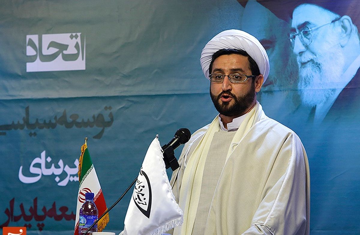 فعال اصلاح طلب:روحانی شرط و شروط‌مان را رد کند از وی عبور می‌کنیم