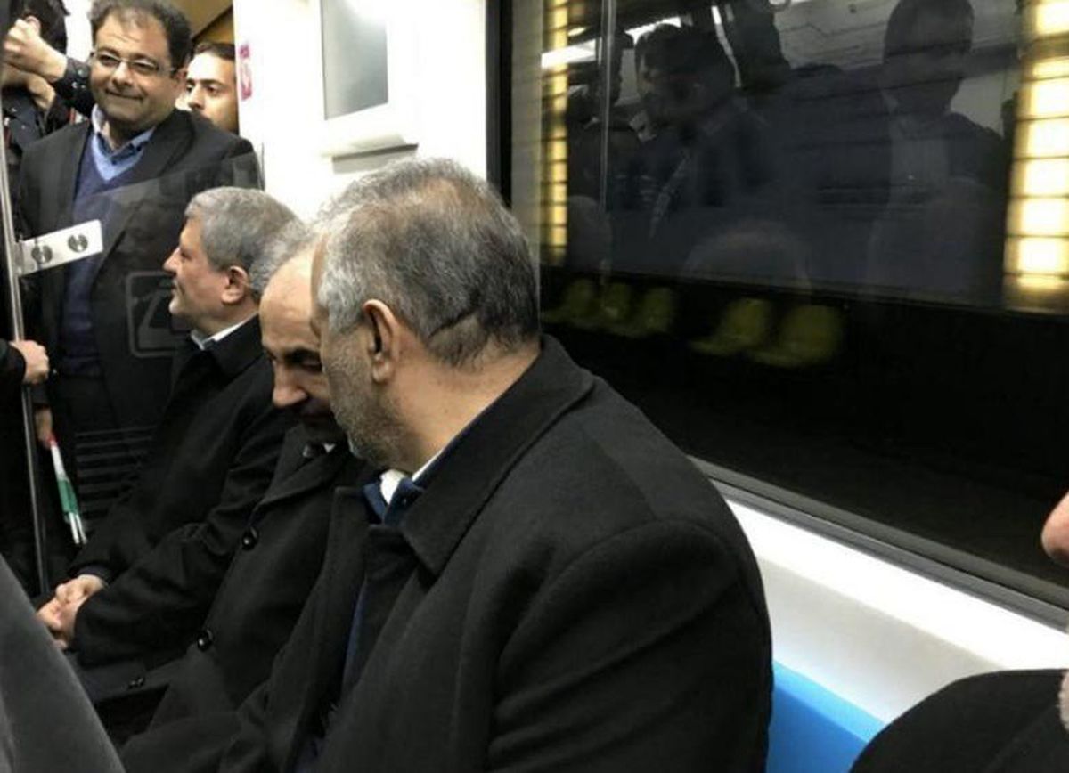 نجفی و هاشمی با مترو به راهپیمایی رفتند +عکس