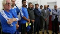 چشم استقلال به جیب تیام