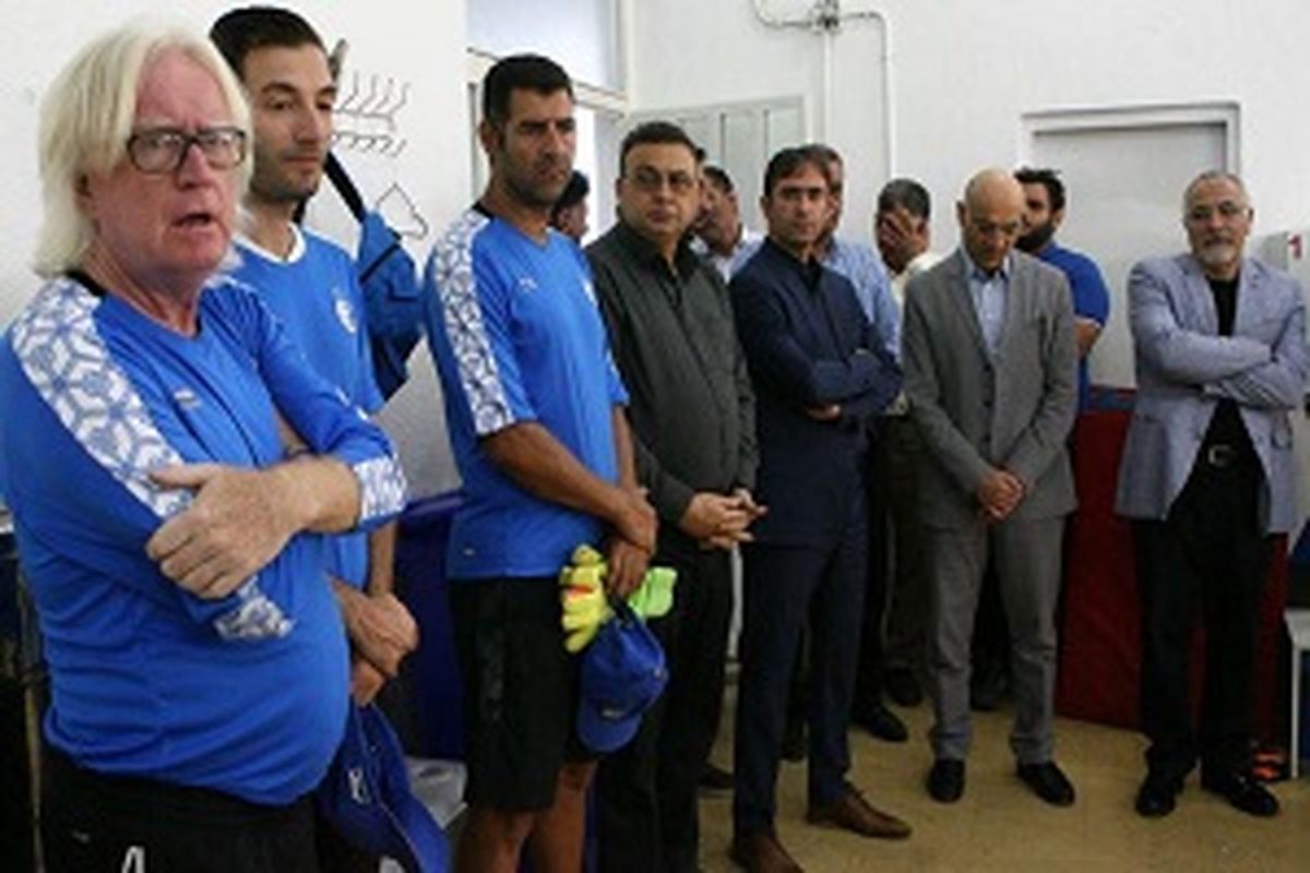 چشم استقلال به جیب تیام