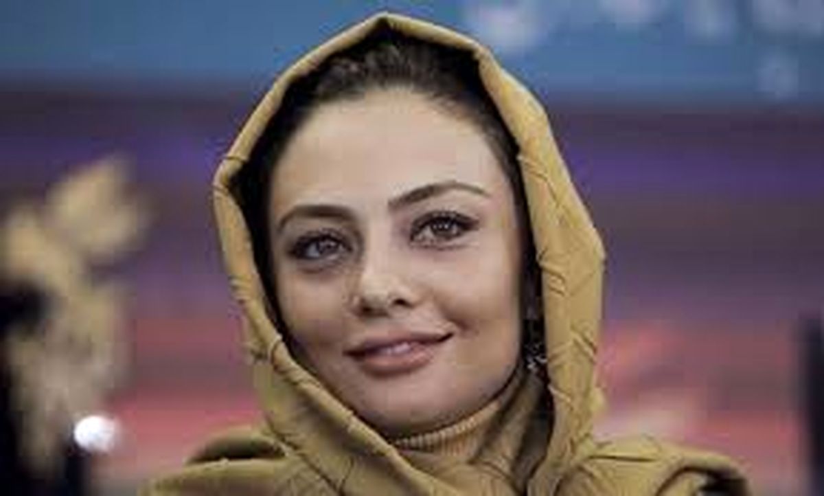 صحنه حمام کردن یکتا ناصر با مانتو و روسری