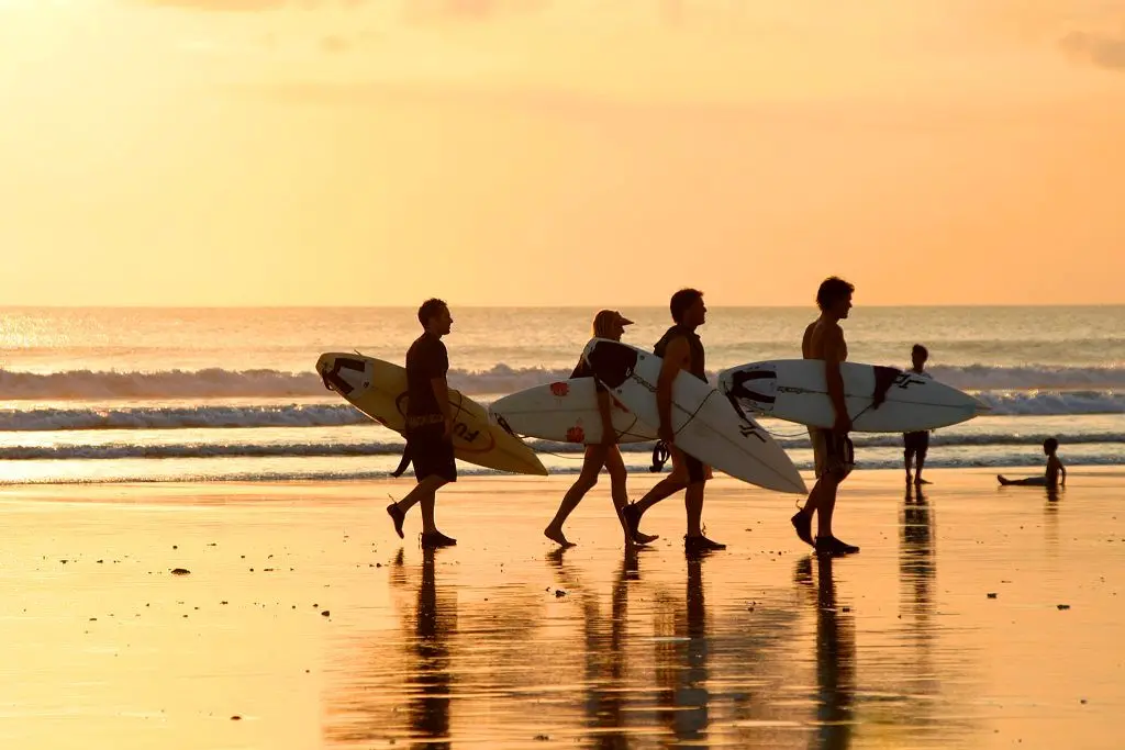 ورزش‌های آبی بالی