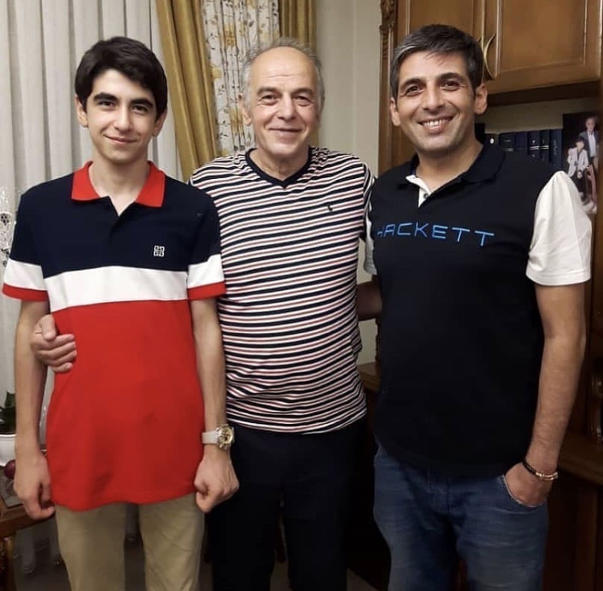 حمید گودرزی در کنار پدر و برادر کوچیکش + عکس