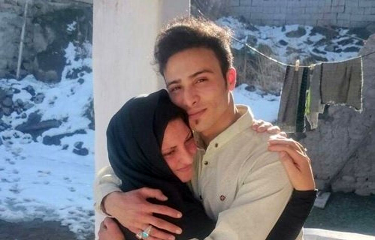 این مادر و پسر پس از 12 سال به هم رسیدند/ عکس