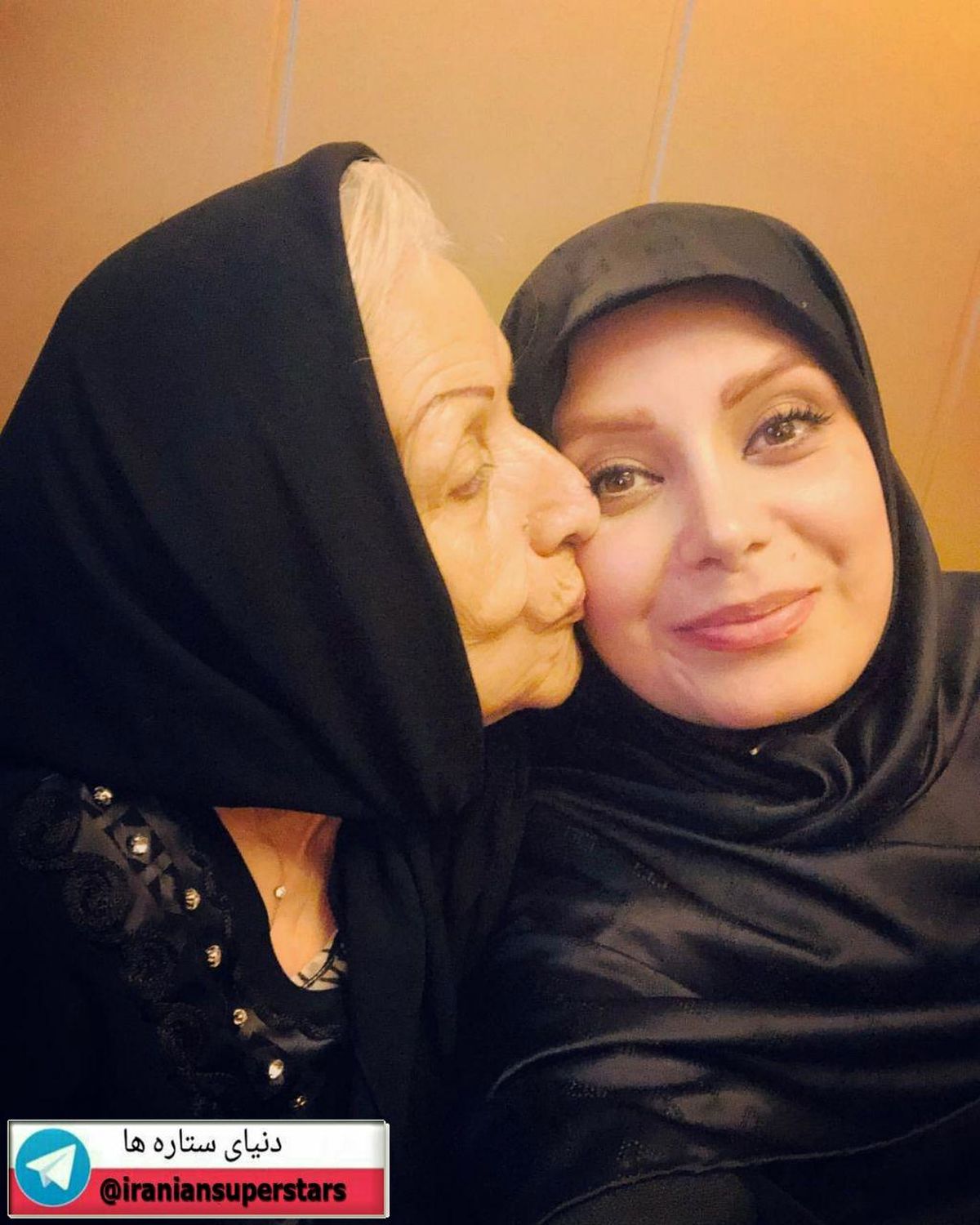 عکس صبا راد با مادر شوهر مهربانش