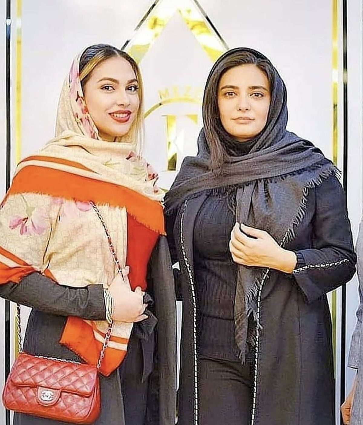 لیندا کیانی در کنار دوستش + عکس