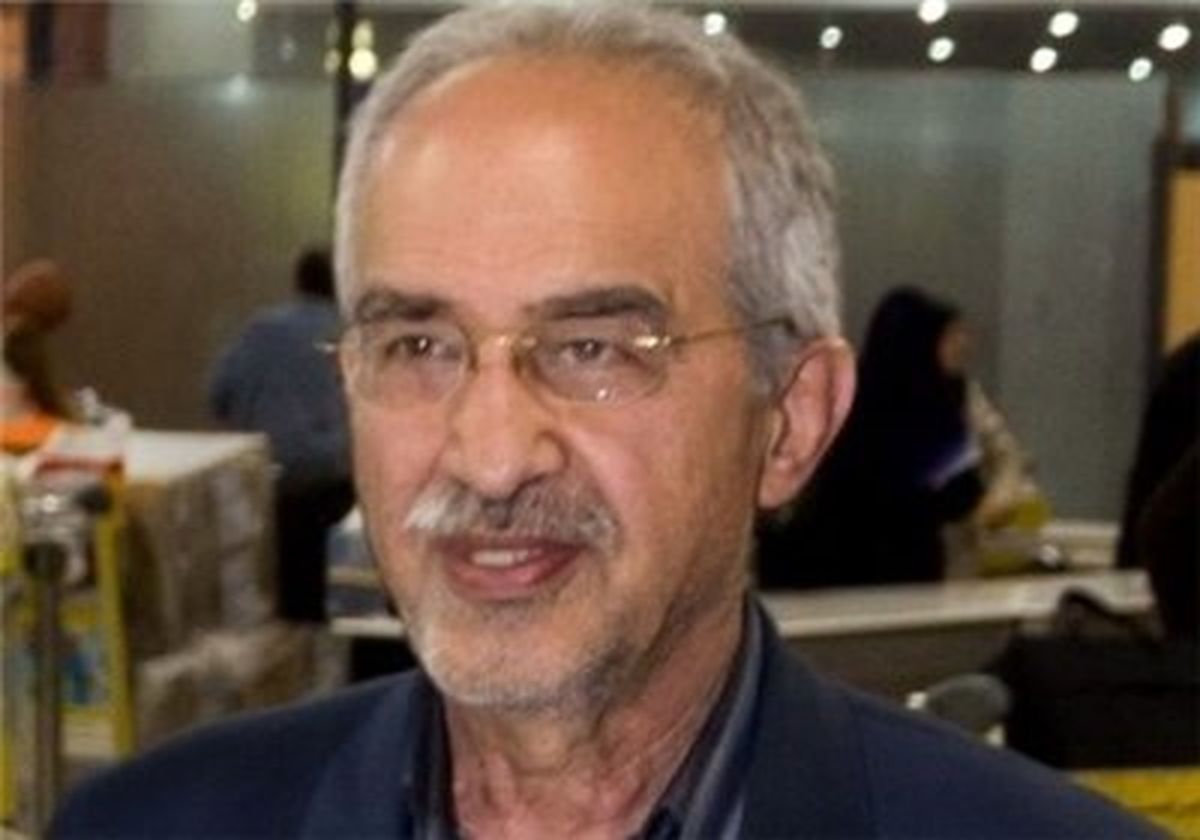 چه ناطق باشد و چه نباشد، کنار بوکس می‌مانم