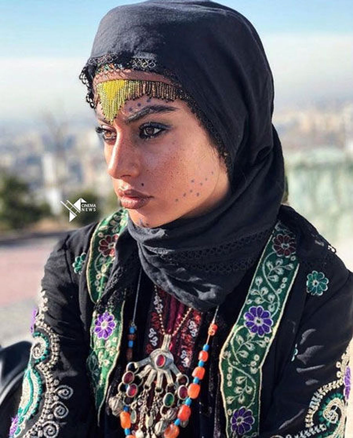 ترلان پروانه با لباس محلی + عکس