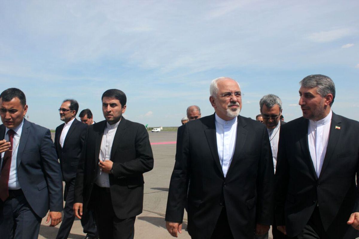 ظریف وارد قزاقستان شد