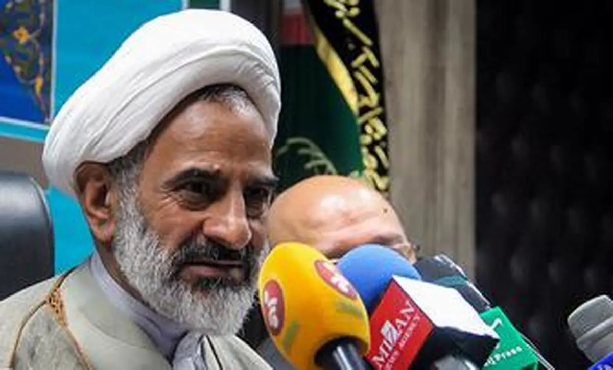 مراقب جریان خاصی که می گوید «شورای رهبری» باشیم