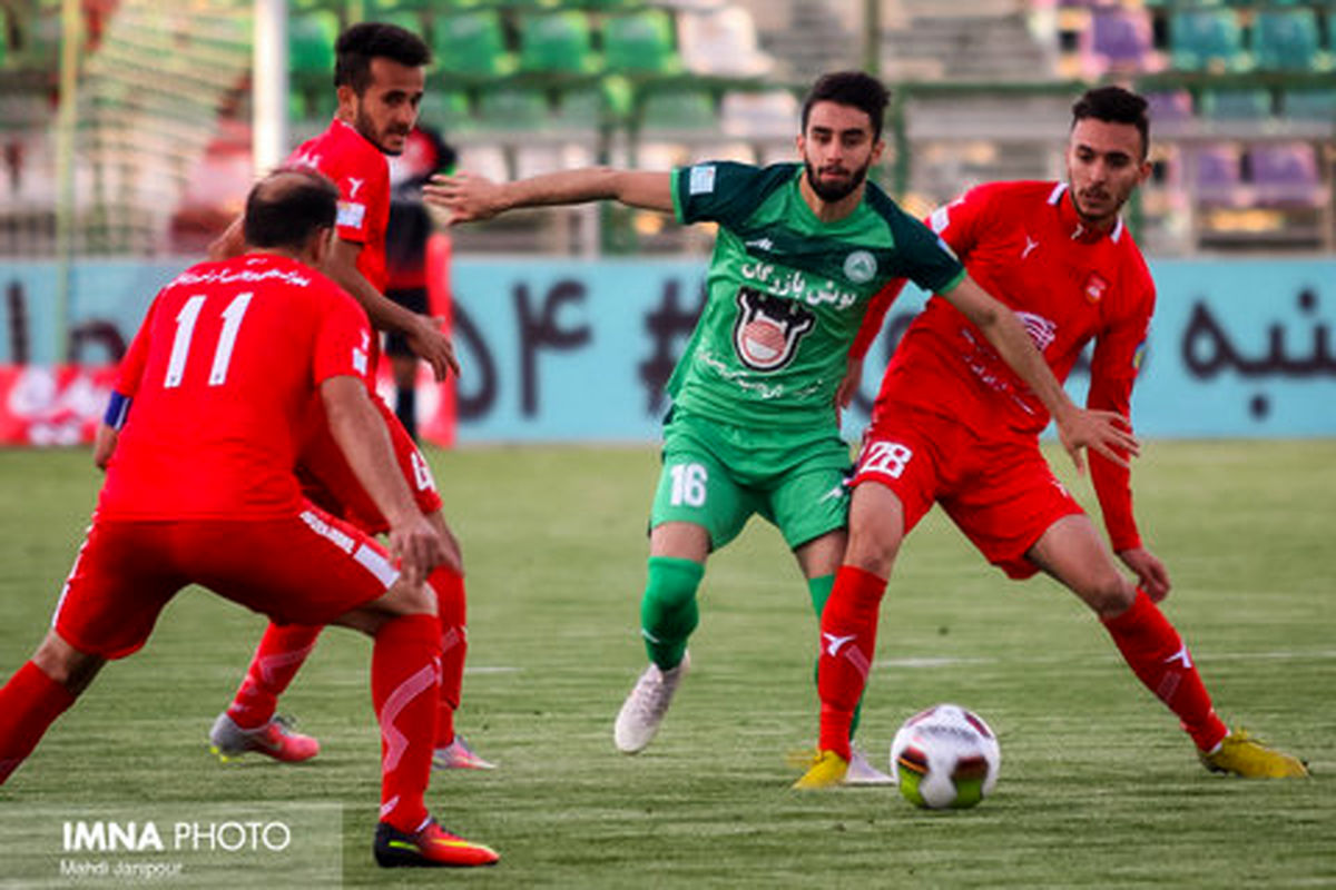 دورخیز ذوب‌آهن برای پله ششم لیگ