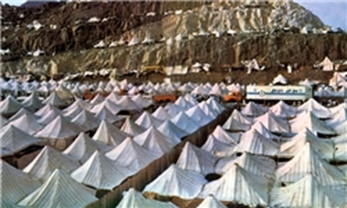 استقرار کولرهای گازی در چادر حجاج ایرانی در عرفات