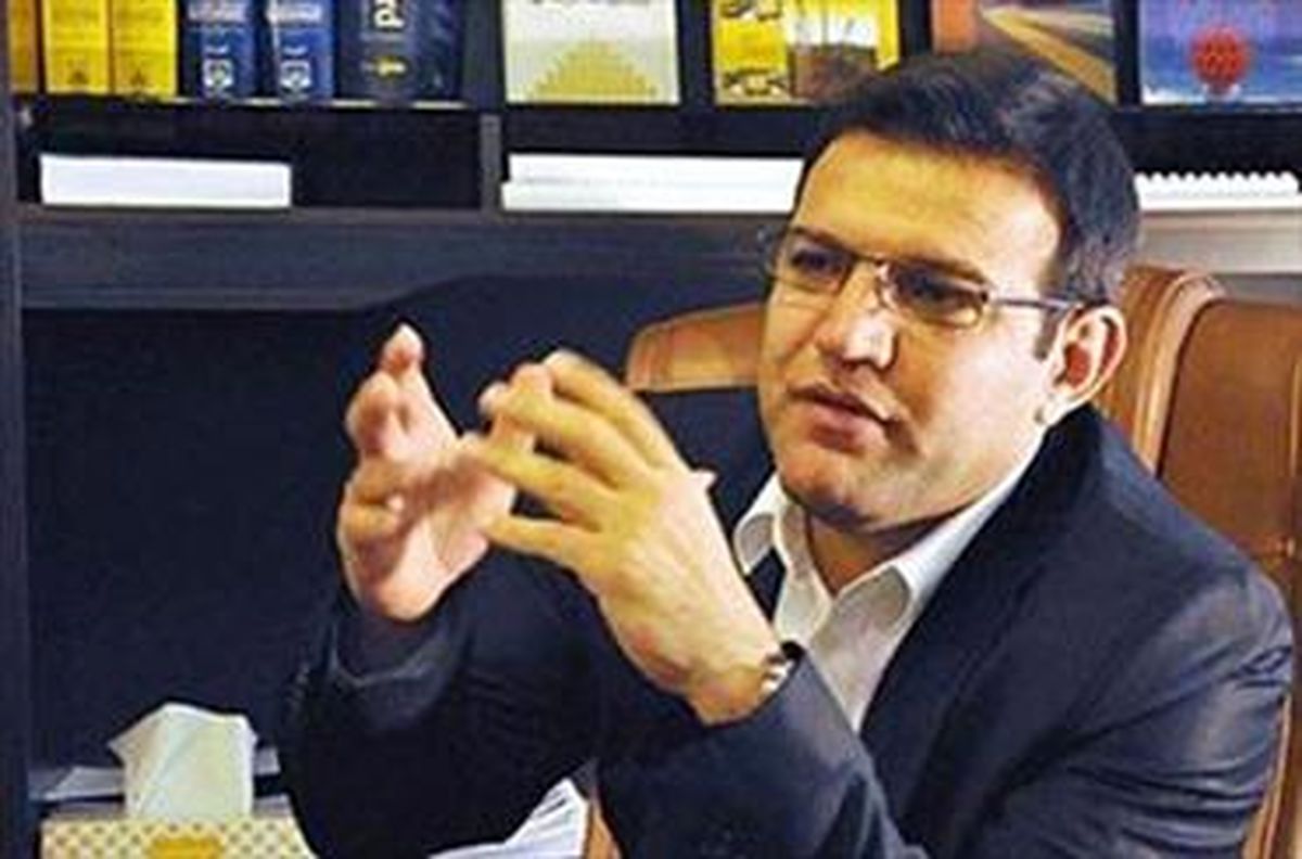 انتقاد عزیزی خادم از علی کفاشیان