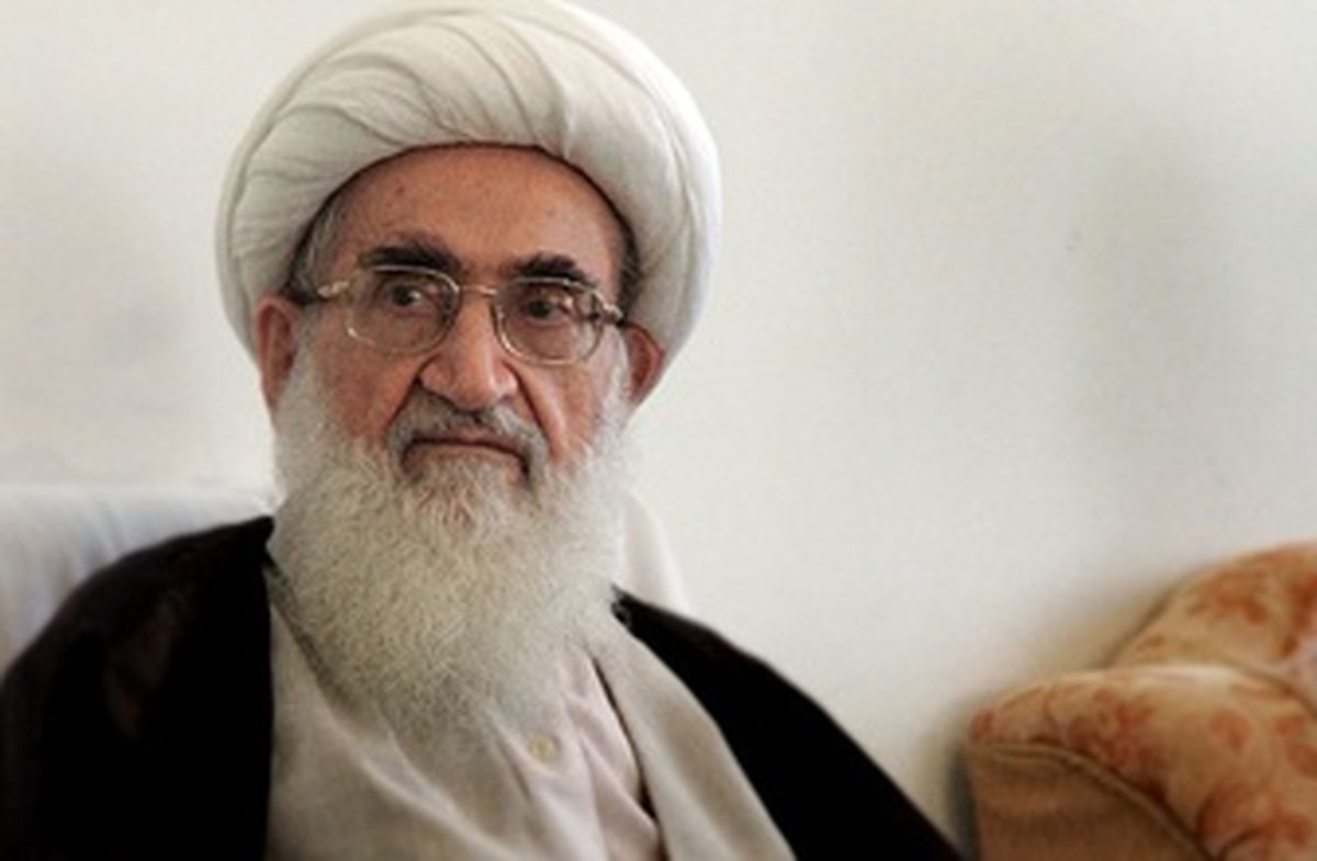 آیت‌الله نوری‌همدانی: هرچه به بانک‌ها می‌گوییم دریافت دیرکرد حرام است گوش نمی‌دهند