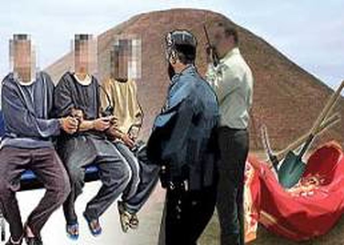 کشف اشیاء عتیقه 4 هزار ساله 20 میلیاردی