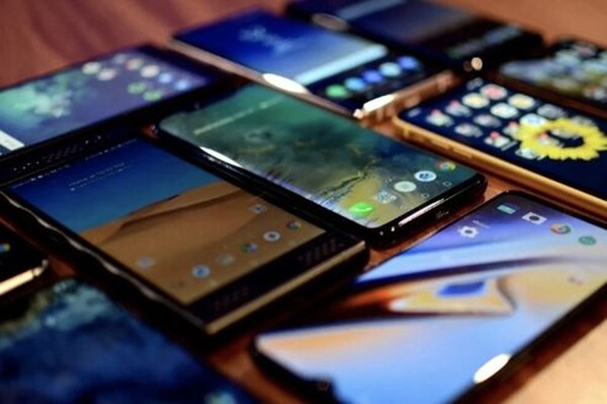 واکنش بازار به ممنوعیت واردات گوشی‌های لوکس