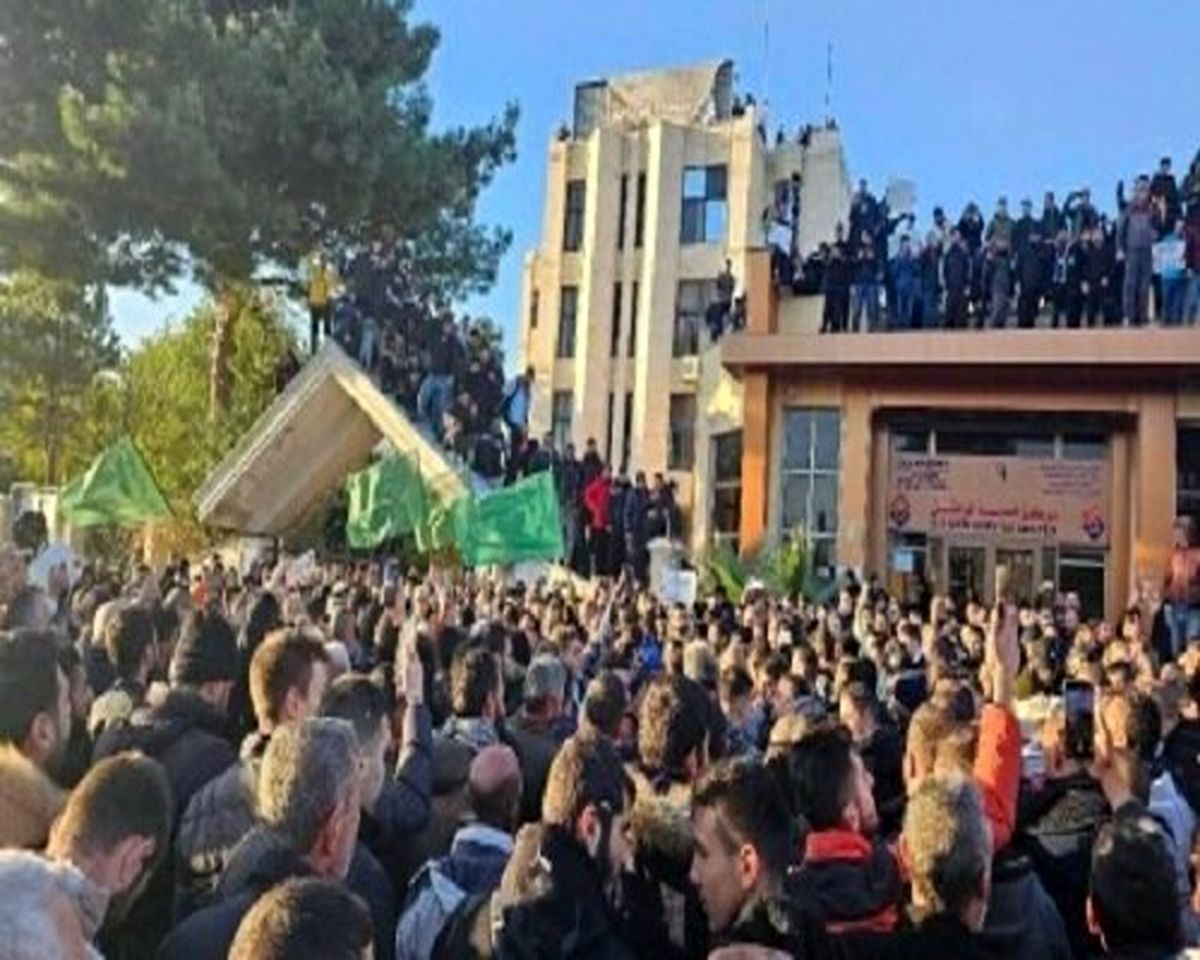تظاهرات علویان سوریه در 4 شهر | 1 نفر شهید شد
