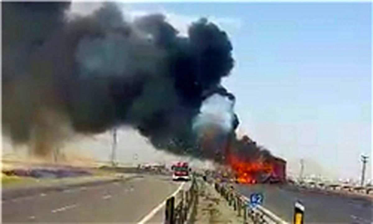 آتش‌سوزی در اتوبوس با 47 مسافر 