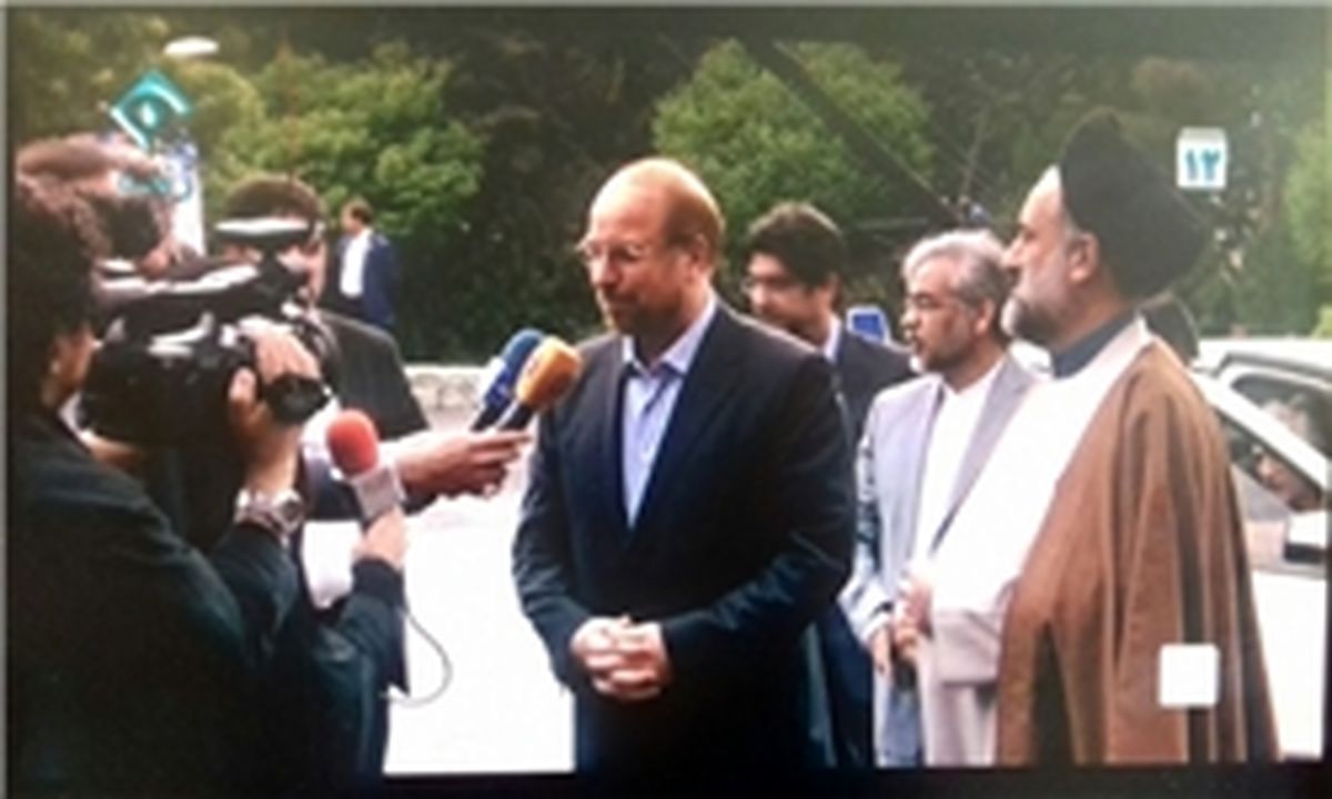 گویا برخی وزرای دولت در موضوع شفافیت مالی تحت فشار 4 درصدی‌ها بودند