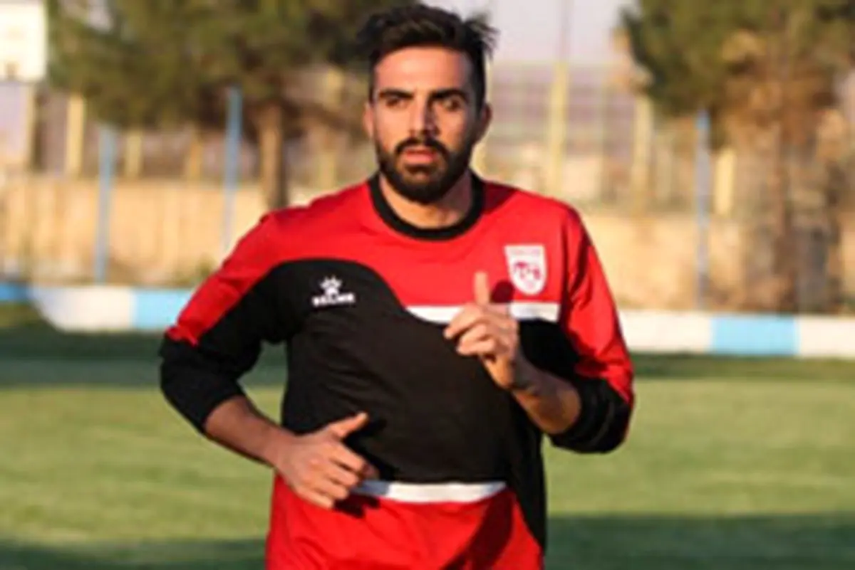 تشکر عشوری از گل‌محمدی و پسرش