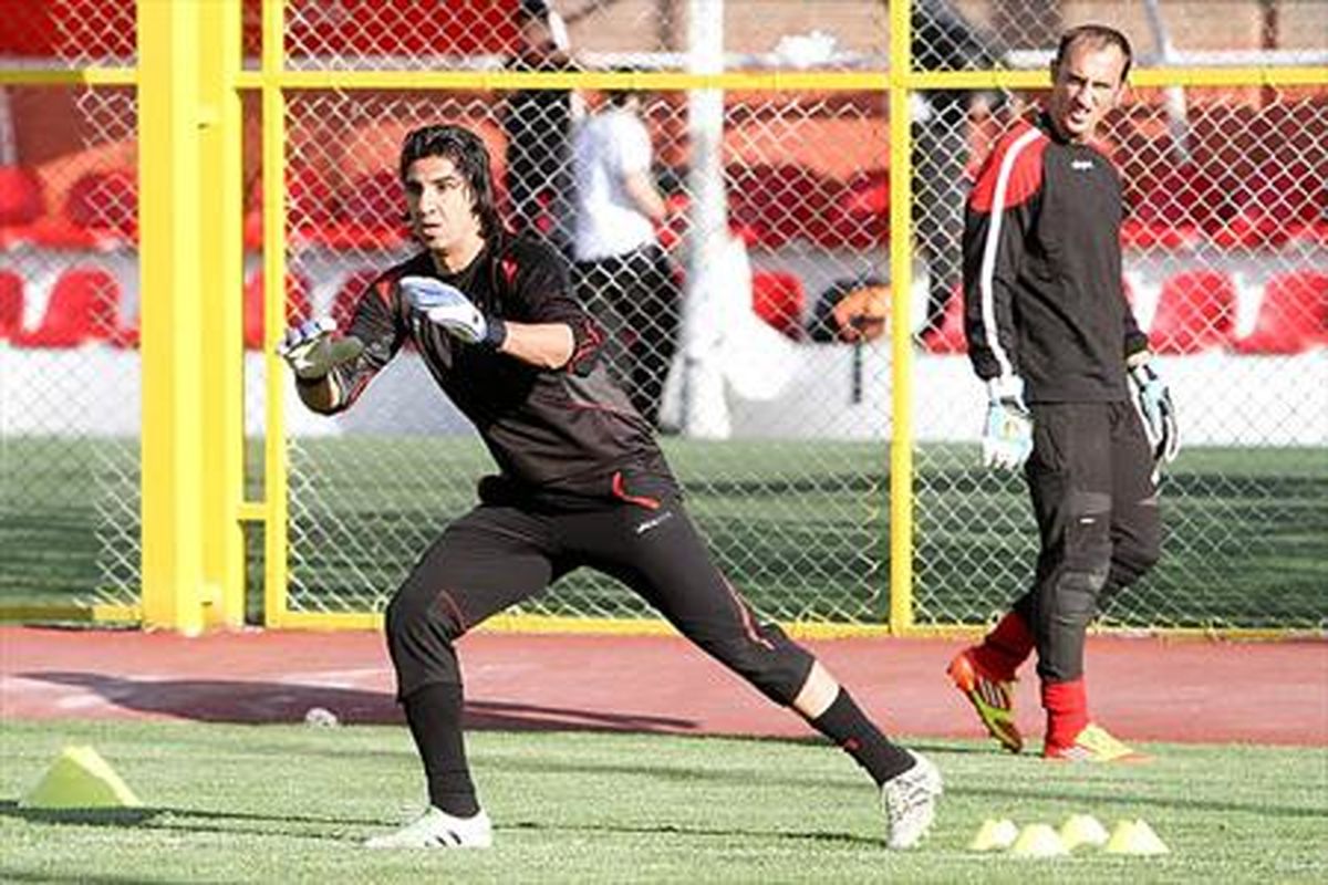 خداحافظی گلر پرسپولیسی از فوتبال +عکس