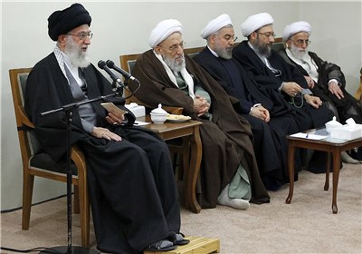 حضور الزامی فقها در مجلس خبرگان رهبری