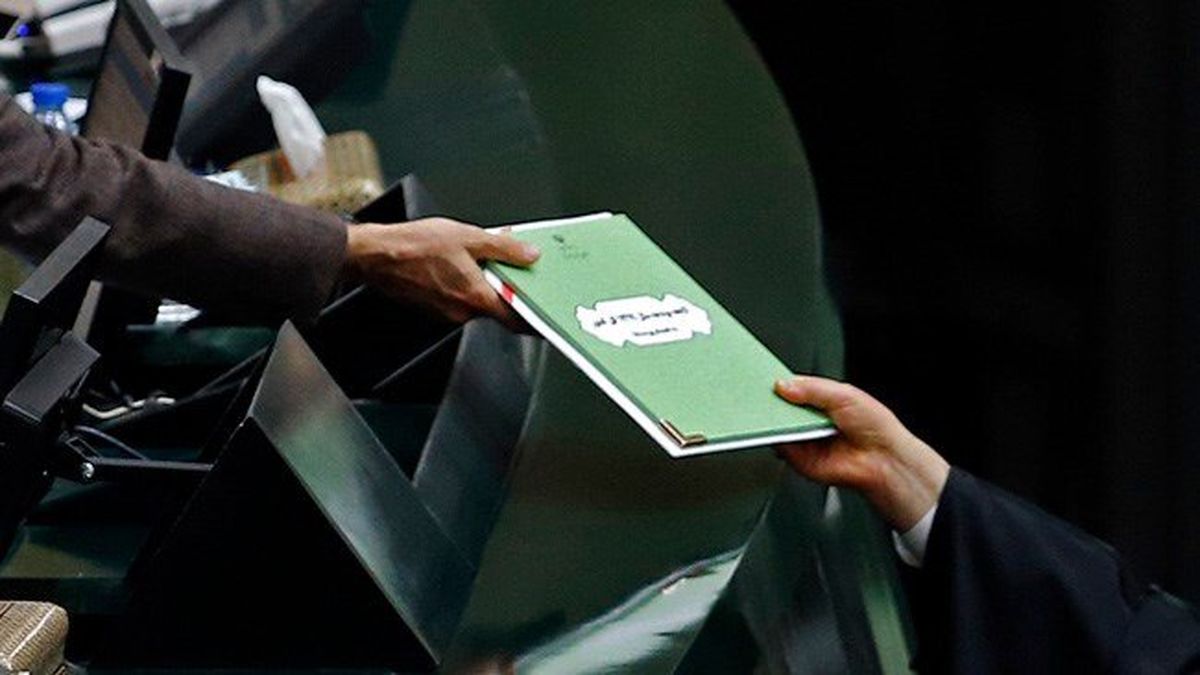  بودجه ۱۴۰۳ در زمان مقرر به مجلس می‌رود / سیاست بنزینی دولت غیرقیمتی است