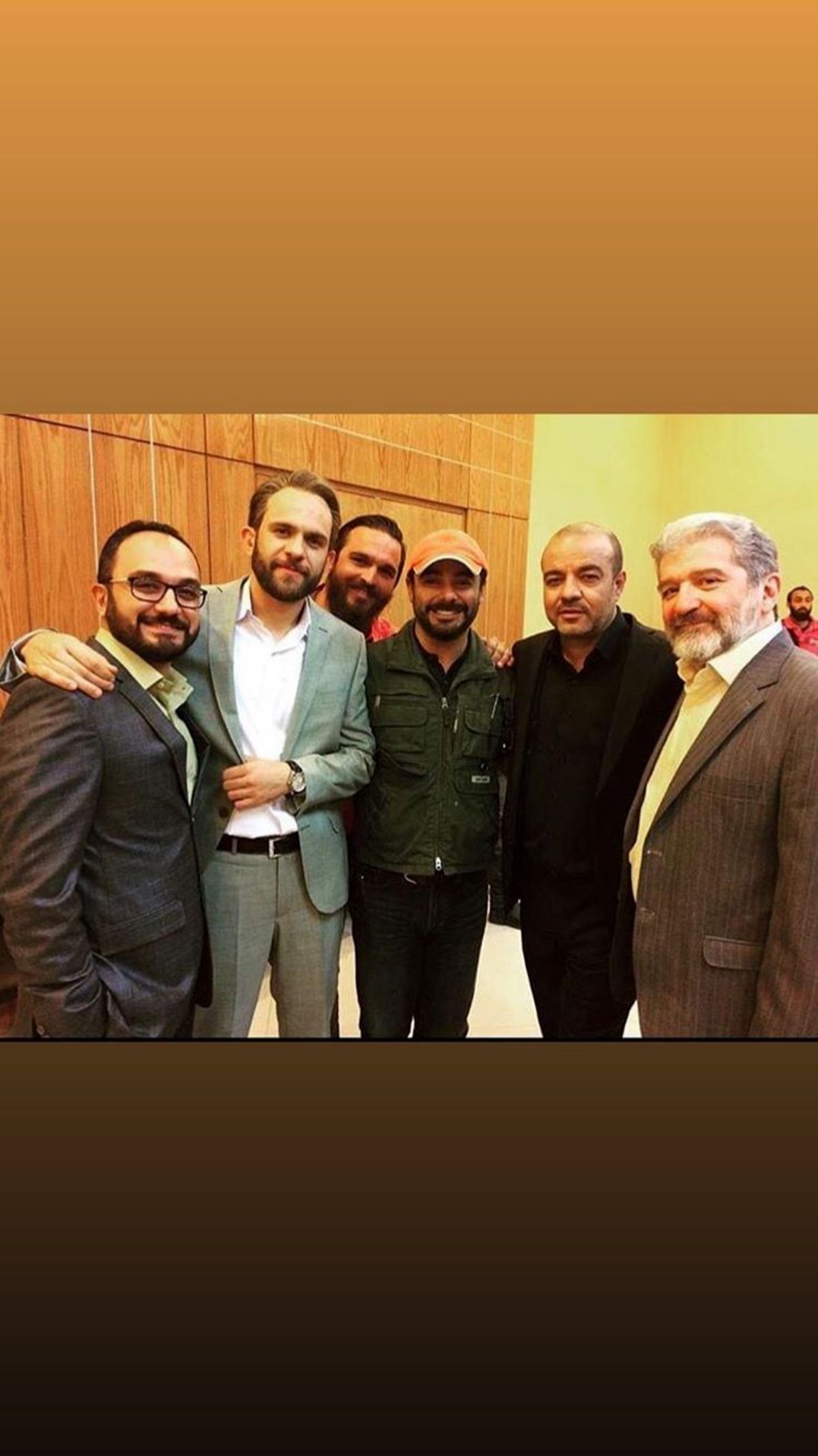 احسان کرمی و دوستان بازیگرش + عکس