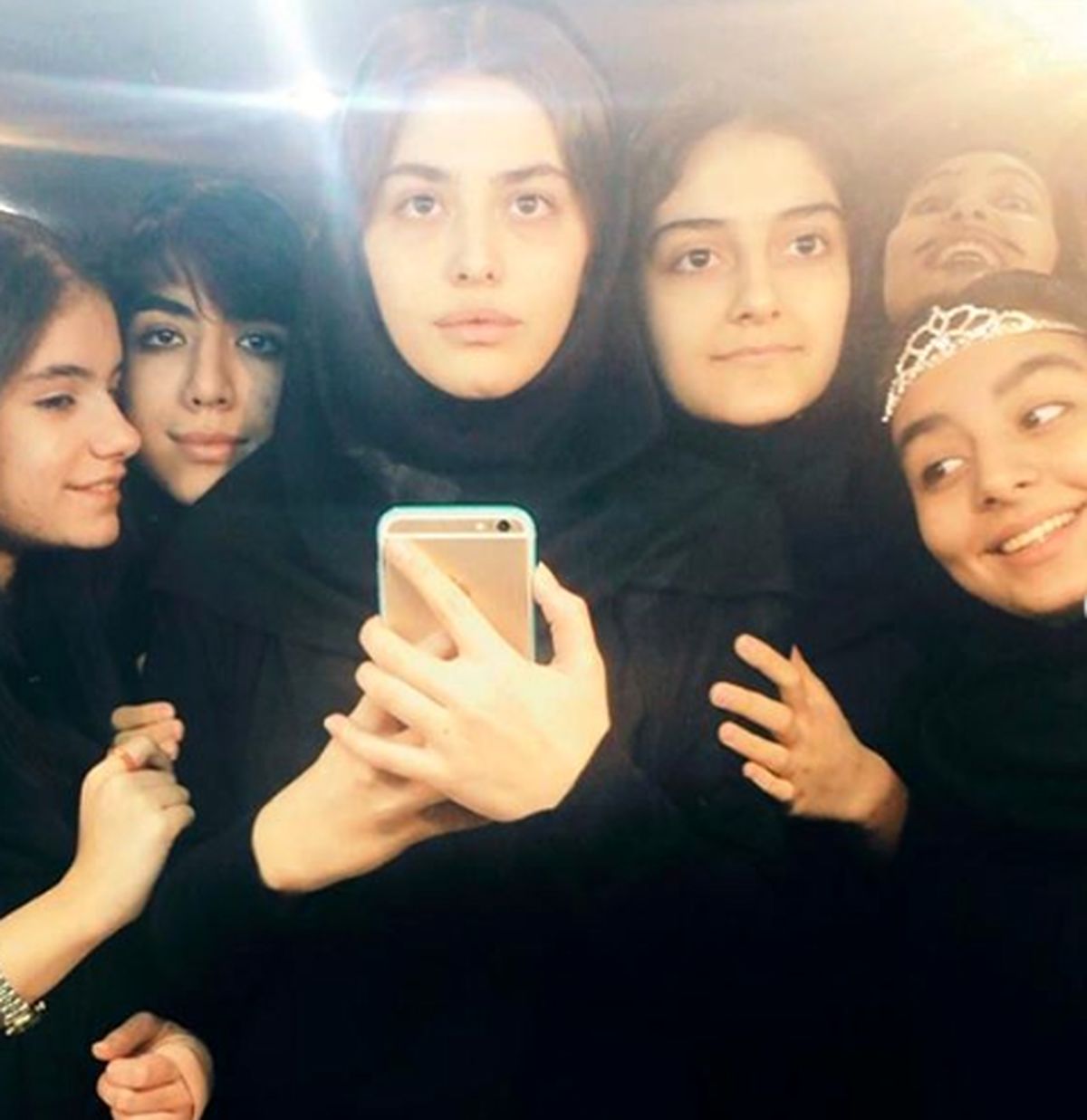 عکس دوران مدرسه ریحانه پارسا 