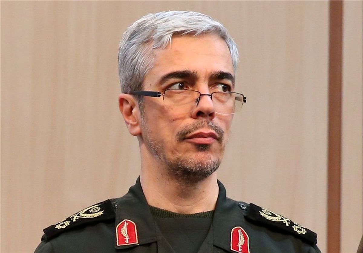 سرلشکر باقری: نیروهای مسلح در "عمل انقلابی" پیشگام باشند