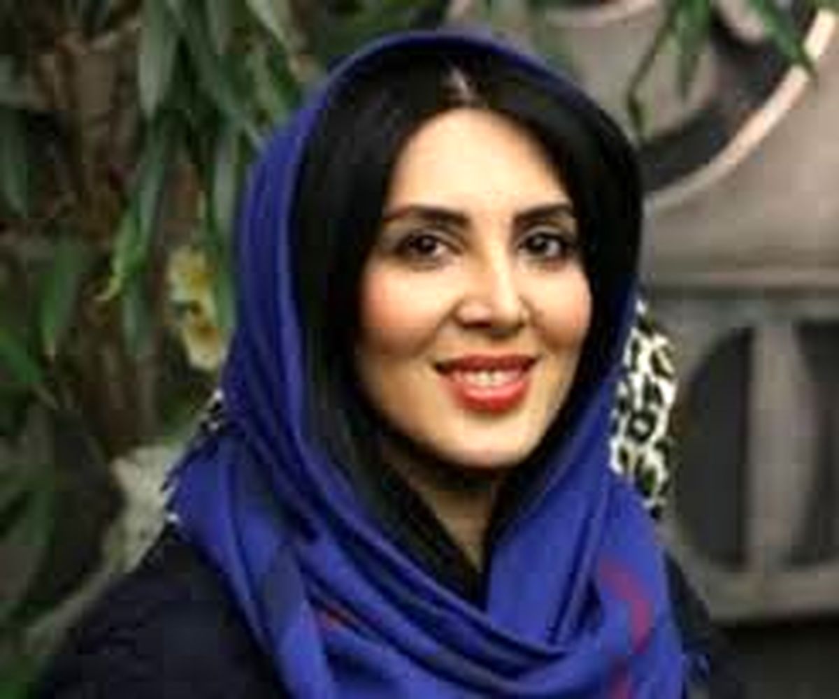 لباس پُر زرق و برق «لیلا بلوکات» در سریال «خاله سوسکه»