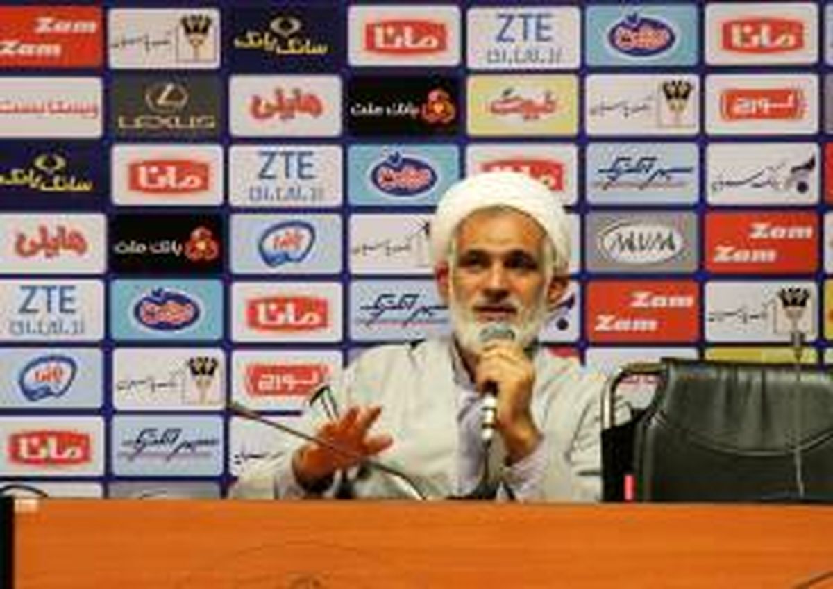 علیپور:باشگاه ها حرمت ماه رمضان را نگه دارند