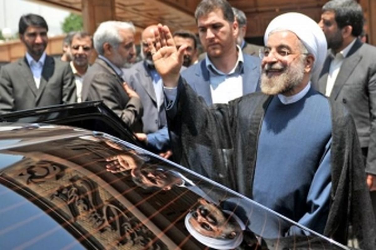 تردید در اعتماد مردم به برنامه های دولت در کاهش تورم و رشد اقتصاد