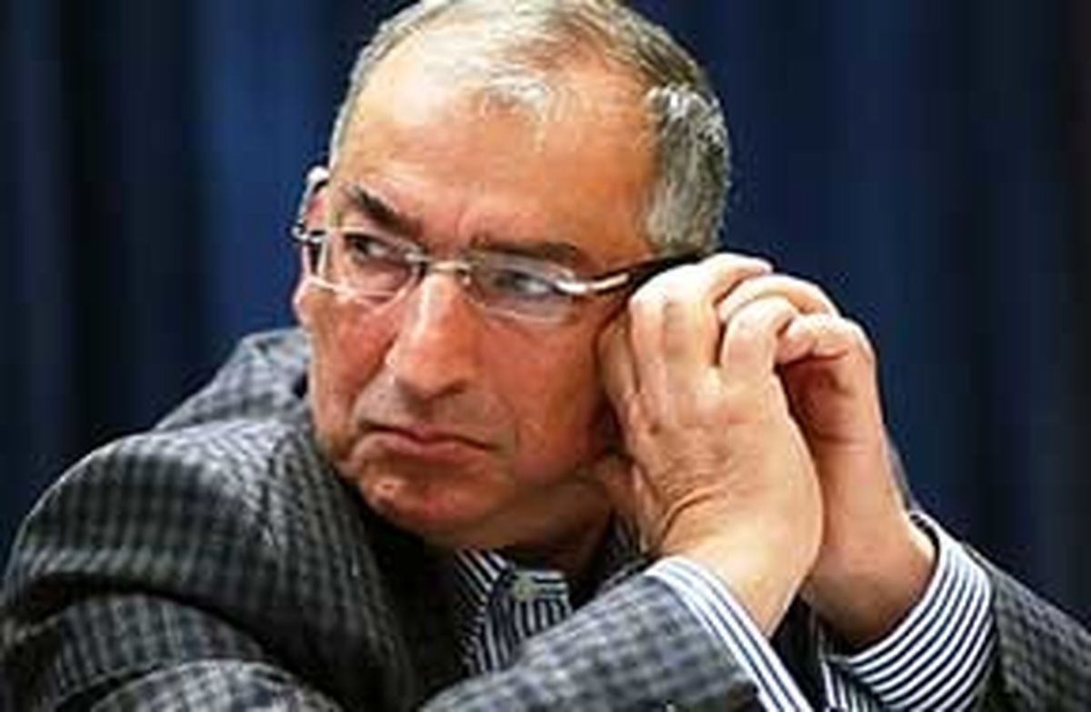 دوست دارم ایران ببرد،اما نگران نژاد پرستی هستم