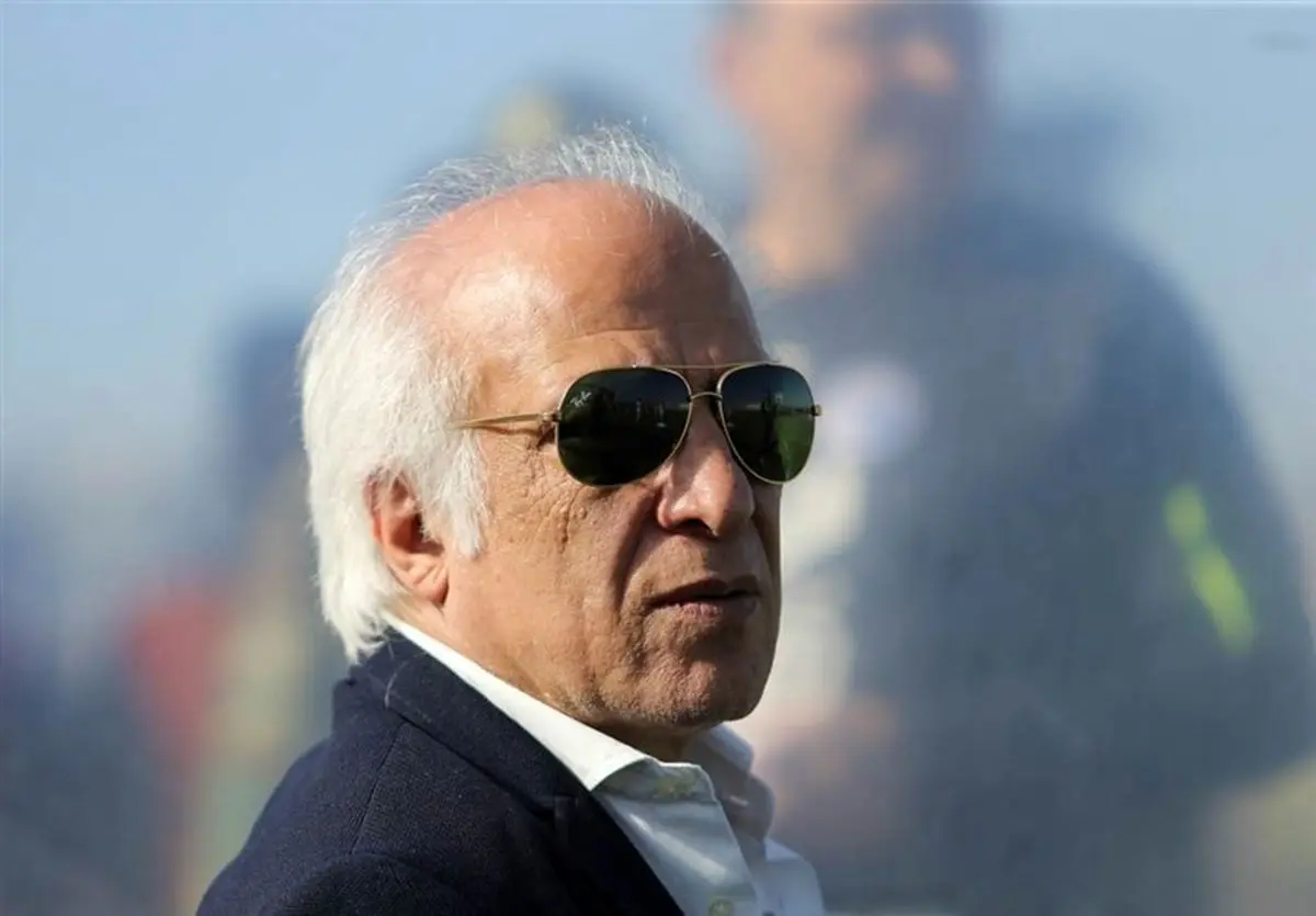 سرپرست استقلال به مصاحبه ی مربی دروازه بانان استقلال واکنش تندی نشان داد