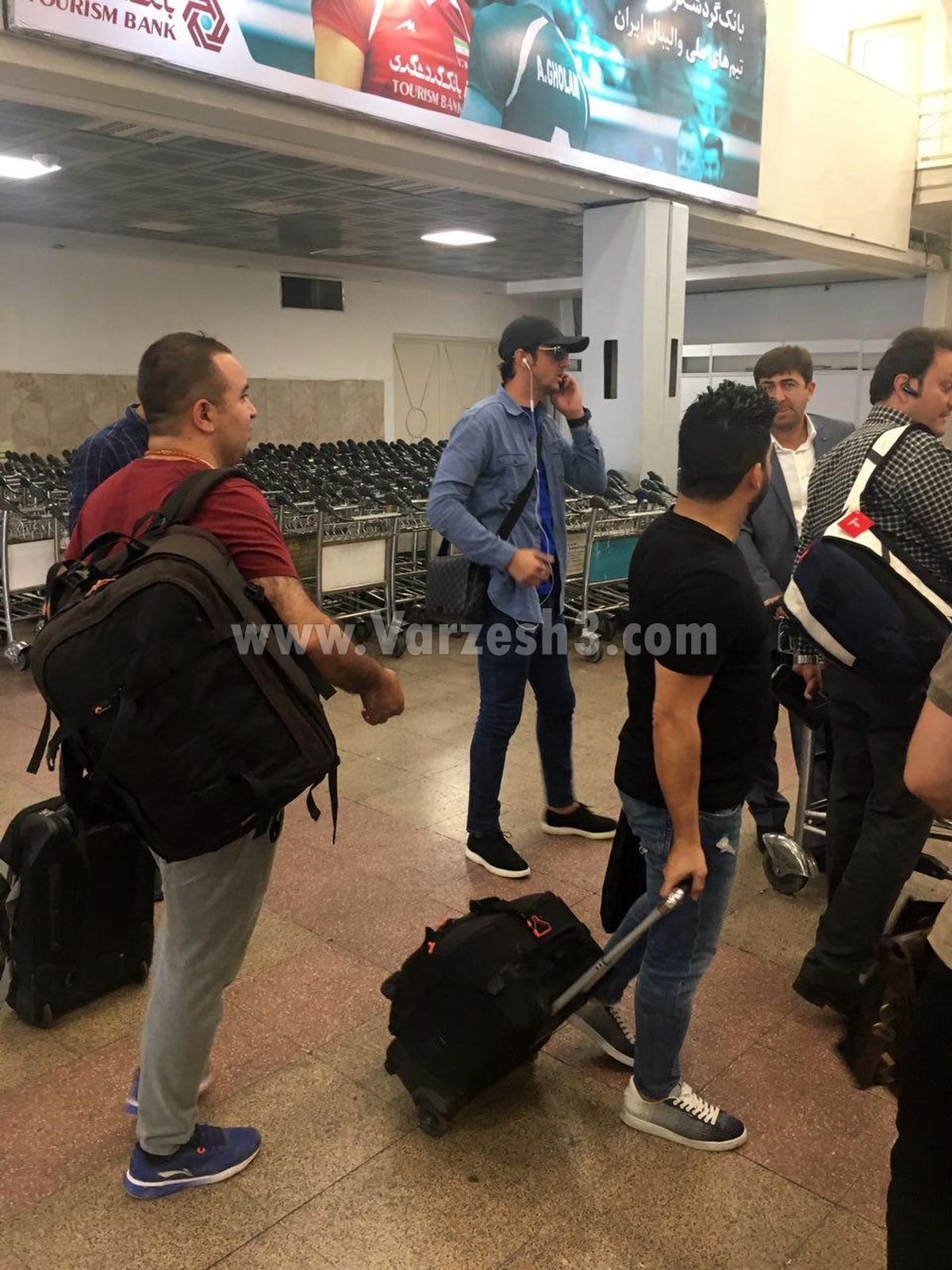 گلر جنجالی زودتر به تهران رسید!(عکس) 