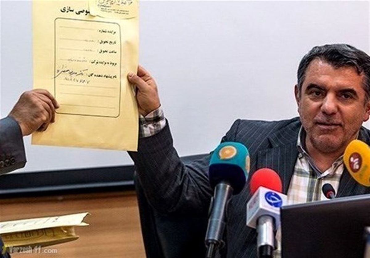 بازداشت موقت "پوری‌حسینی" ۲ ماه دیگر تمدید شد