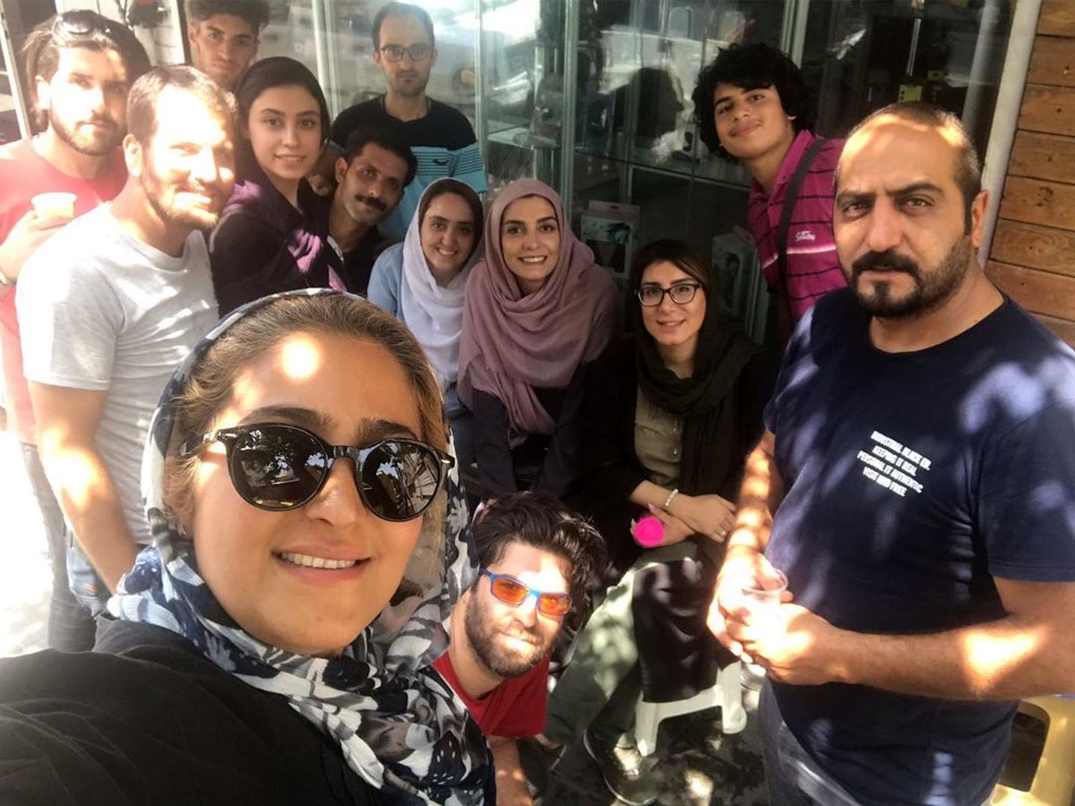 عکس همسر امین زندگانی کف خیابون