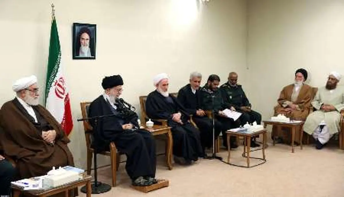 رهبر معظم انقلاب : شیعه و سنی در جمهوری اسلامی در دشوارترین میدان‌ها کنار یکدیگرند