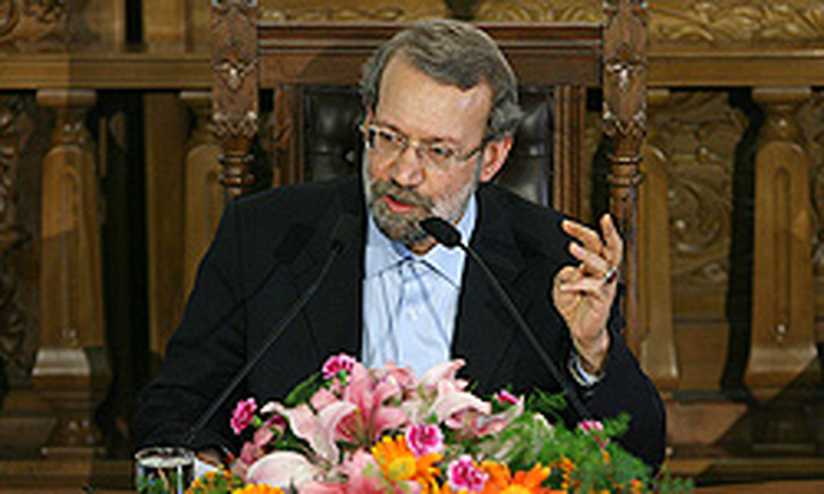 لاریجانی: برنامه پنجم توسعه تمدید نمی‌شود