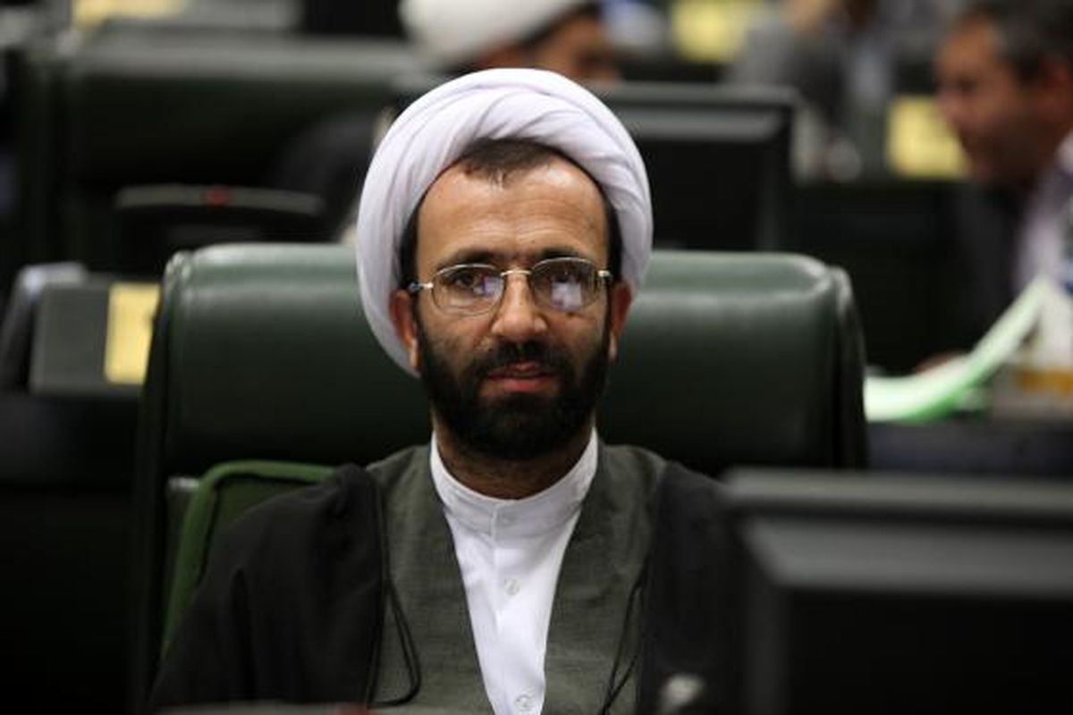 تجهیزات برخی هنرستان‌ها متعلق به دوره جنگ جهانی دوم است