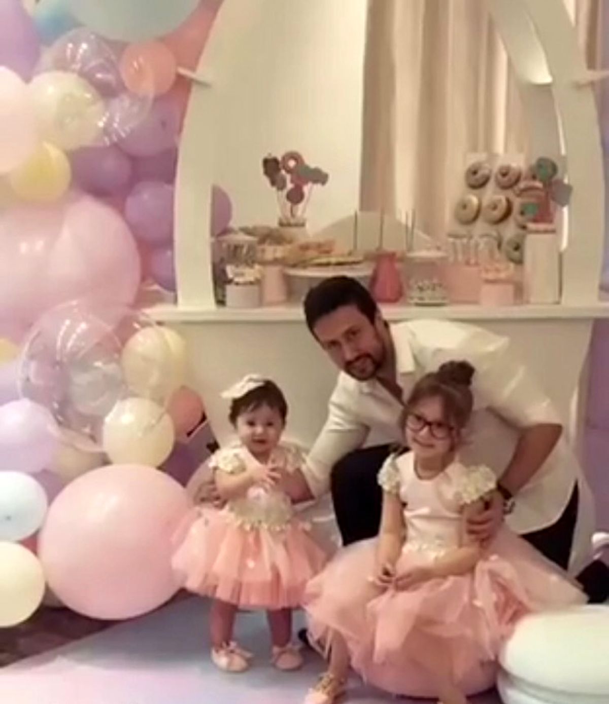 شاهرخ استخری و دختران پرنسس اش