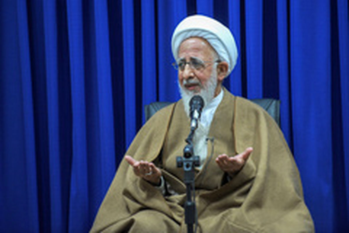 پیشنهاد آیت‌الله‌ جوادی‌ درباره‌ برخورد با بدحجابی