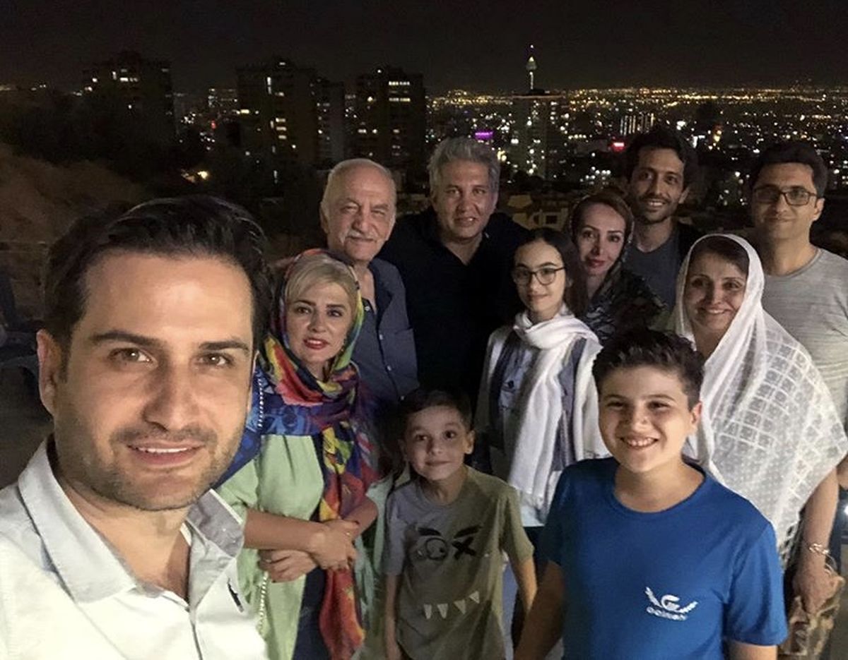 گشت شبانه پویا امینی و خانواده اش + عکس