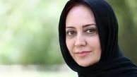شیرین بینا در کنار رفقای بازیگرش