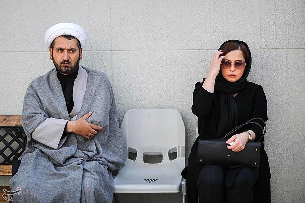 عکس مهرآوه شریفی نیا در تشییع جنازه