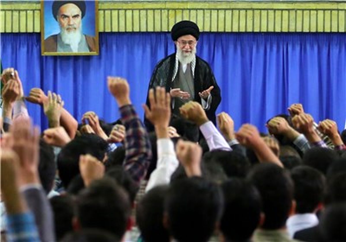 بیعت عاشورایی ۵۰ هزار نفر از بسیجیان با رهبر معظم انقلاب