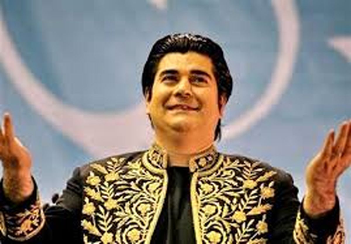 سالار عقیلی «نگاه آسمانی» را خواند